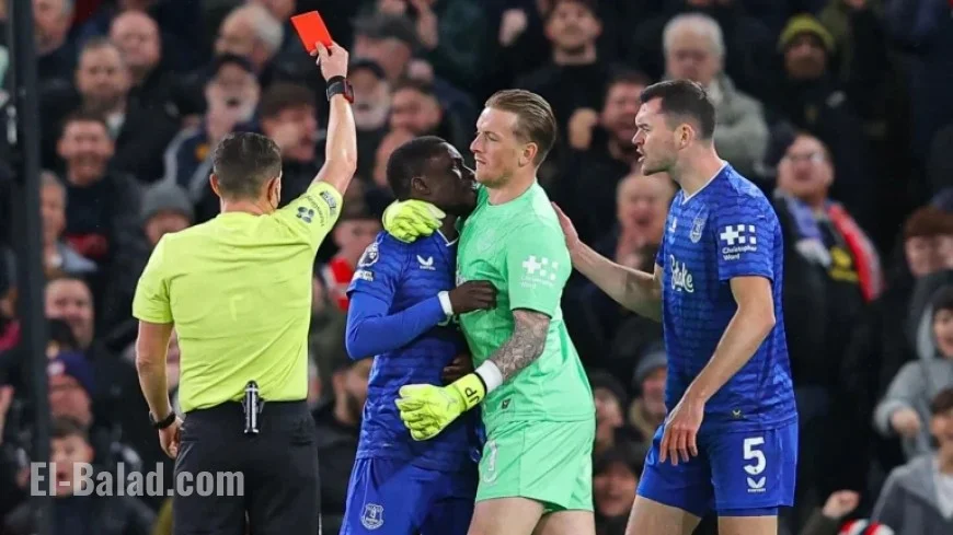 Idrissa Gana Gueye Sent Off for Slapping Teammate Michael Keane