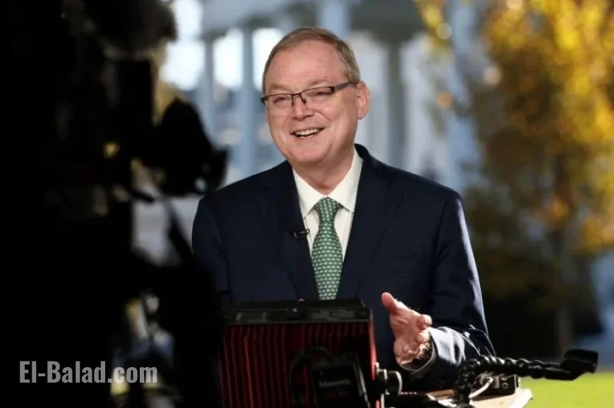 Hassett Leads Race for Trump’s Next Fed Chair: Bloomberg News