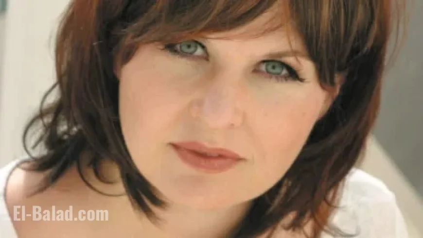 ‘Sexy and Beautiful ‘Hamnet’ Delivers a Powerful Emotional Impact’