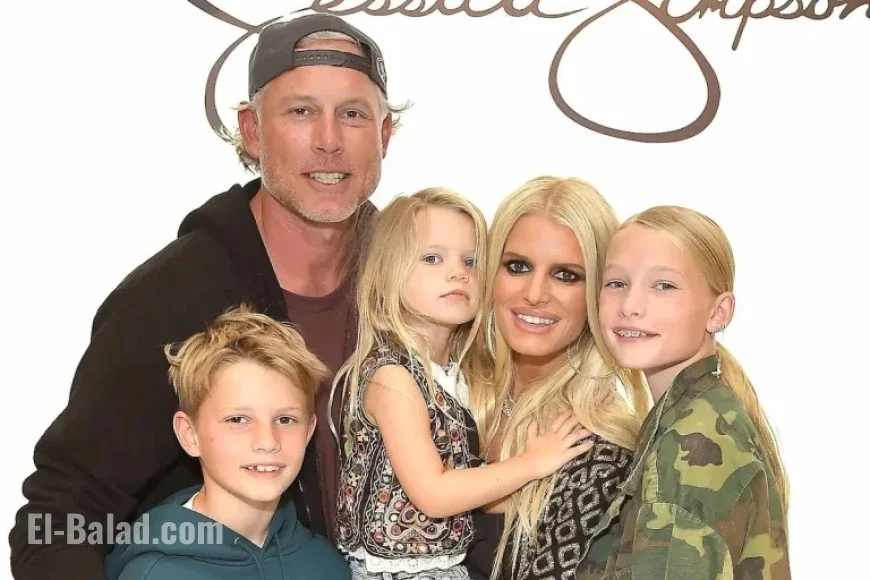 Jessica Simpson Celebrates Thanksgiving with Family and Estranged Husband Eric Johnson