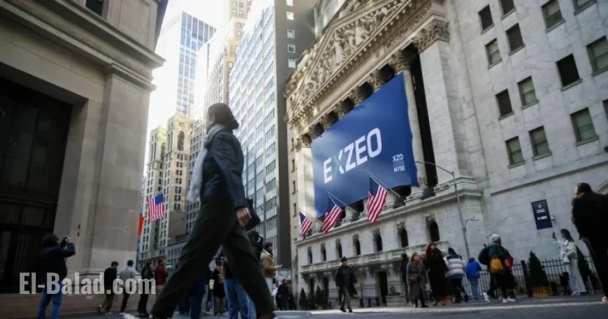 Wall Street Gains, S&P 500 Nears Record High