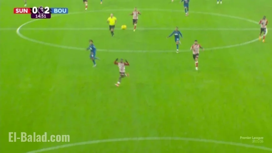 Bournemouth’s Tyler Adams Scores Stunning Goal Against Sunderland’s Robin Roefs