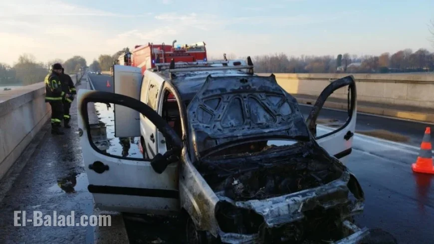 Van Ignites on Liberty Bridge: Driver Escapes Safely