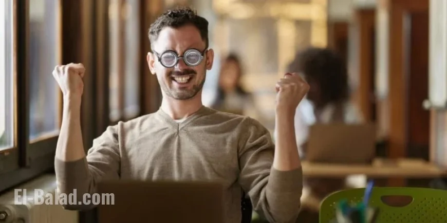 Gen Z Revives ‘Boring’ Job as Lucrative Seasonal Opportunity