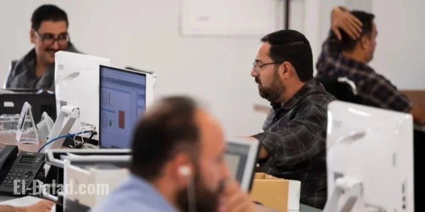 AI Tools ‘Erode Skills,’ Warns Philosophy Professor