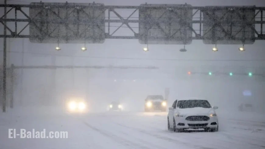 Electric Vehicle Stranded on Highway 401 Amid Snowstorm