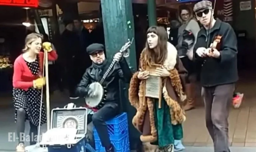 Sierra Ferrell Performs at Seattle’s Pike Place Market in 2016