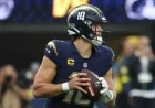 Chargers’ Justin Herbert Fractures Hand Ahead of Week 14 vs. Eagles