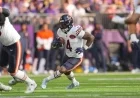 D’Andre Swift Struggles; Bears Trail Packers at Halftime
