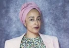 Zadie Smith Explores Middle Age and Generational Gaps in ‘Dead and Alive’