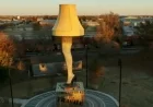 Giant Leg Lamp Transforms Oklahoma Town into Year-Round Attraction