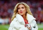 Chiefs Owner’s Daughter Stuns with Jaw-Dropping Christmas Game Outfit