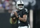 Raiders’ QB Geno Smith Suffers Knee Injury Against Giants