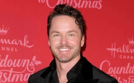 Paul Campbell’s Marriage: Meet His Wife and View Rare Family Photos