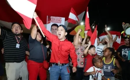 Flags and Lights Illuminate Liberal Party Celebration in San Pedro Sula