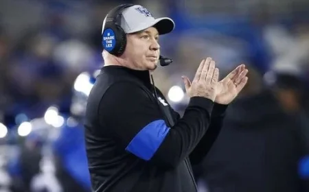 Kentucky Likely to Split with Coach Mark Stoops