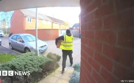 Police Investigate Stolen Parcels from Kingsway Doorsteps