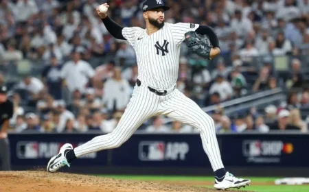 Mets Sign Devin Williams to a Three-Year Contract