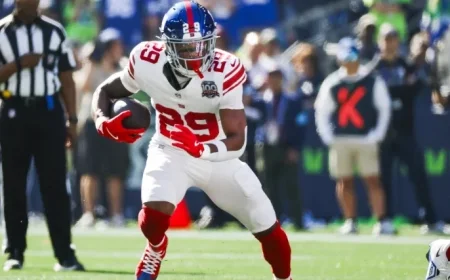 Tyrone Tracy Shares Carries with Devin Singletary in Tonight’s Game