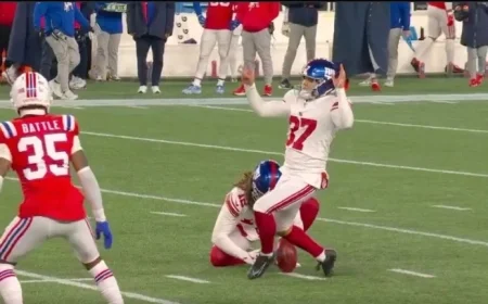 Giants’ Younghoe Koo’s Unusual Ground Kick Results in Failed Field Goal