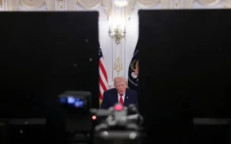 Trump Faces Venezuelan Challenge Amid ‘War Crime’ Controversy at Home