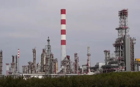 US Refuses Operating License for Serbia’s Russian-Owned Oil Refinery