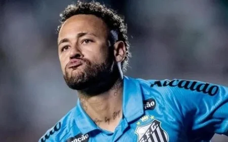 Julio Gomes: Neymar Fulfills Duty by Playing Through Injury and Beating Relegated Teams