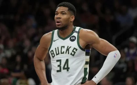 Giannis Antetokounmpo Exits Pistons Game with Injury