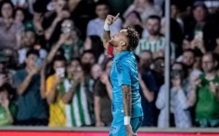 Neymar Shines as Santos Nears Relegation Escape with Draw Against Juventude