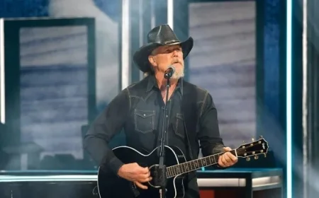 Trace Adkins Unveils New Holiday Song ‘One More Christmas’ via Caliburn Records