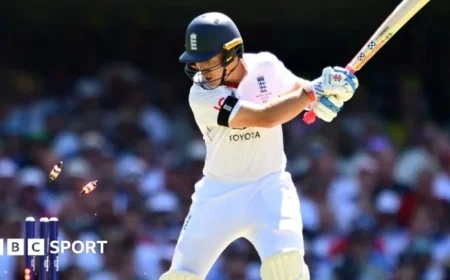 Mitchell Starc Unleashes Chaos in First Four Overs of Second Ashes Test