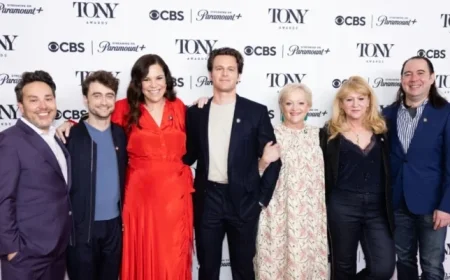 Director Highlights Jonathan Groff with Closeups in ‘Merrily We Roll Along’ Pro-Shot