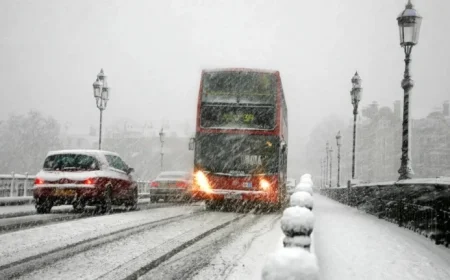 “Forecasters Warn of Upcoming 4cm Snowfall in UK Due to Arctic Blast”