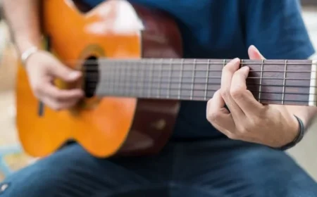 Country Star Discusses Cocaine, Whiskey Mix Leading to Self-Stabbing