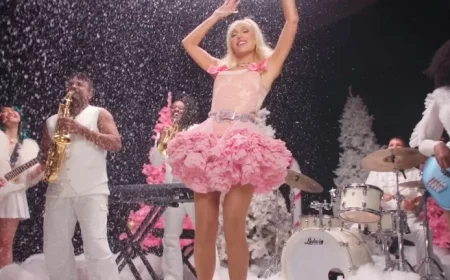 Gwen Stefani’s Christmas Outfits Critiqued Against Taylor Swift, Sabrina Carpenter