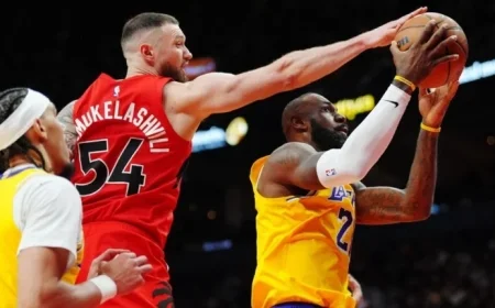 LeBron’s Double-Digit Points Streak Ends with 8 in Lakers’ Victory