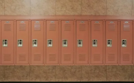 DCPS Middle Schoolers Urged to Read Novels for Growth