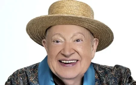 Eduardo Manzano ‘El Polivoz’ Dies at 87