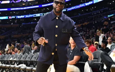 Kevin Hart’s Height Steals Spotlight at Kennedy Center Event