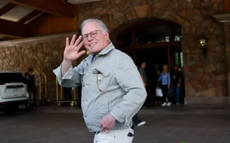 WB Offers Cash Bonus to Executives After Netflix Deal Completion