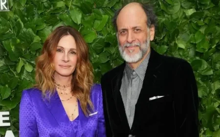 Julia Roberts Halts 2025 Gotham Awards Speech for Urgent Bathroom Break