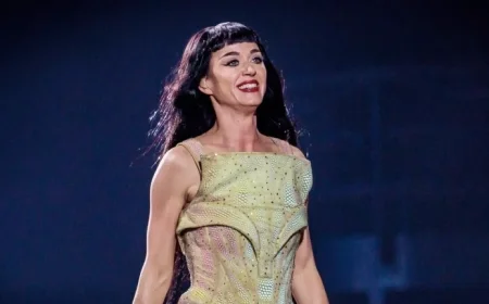 Katy Perry and Justin Trudeau Meet Former Japanese Prime Minister and Wife