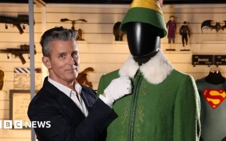 Elf Movie Costume Fetches £239,000 at Auction