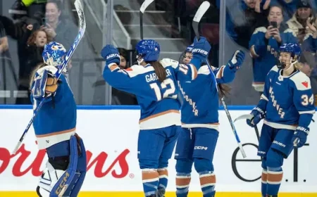 PWHL Clash: New York Sirens Battle Vancouver Goldeneyes