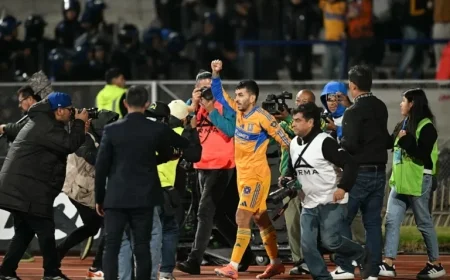 Tigres Secures Crucial Draw Against Cruz Azul in Semifinal First Leg