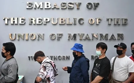 Myanmar Citizens Vote Early in Bangkok Elections