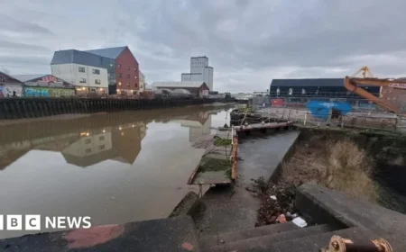 Two Missing After Evading Police by Entering River Hull