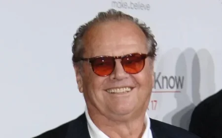 Jack Nicholson, 88, Poses Rarely with Children Lorraine and Ray