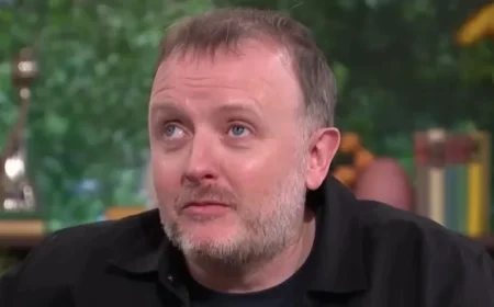 Chris McCausland Discusses Blindness’s Effect on Marriage in New Memoir