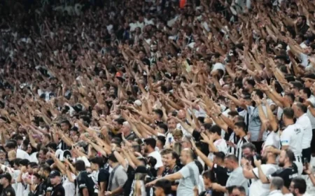 Protest Erupts at Dolmabahçe After Match